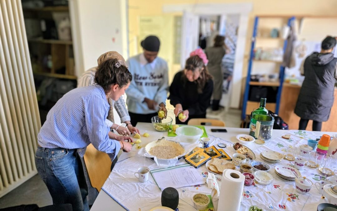 Tarte, pétanque, rires … Un beau moment de rencontre avec Espace Racines
