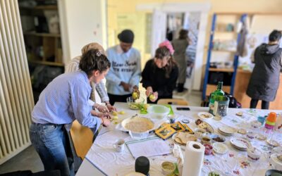 Tarte, pétanque, rires … Un beau moment de rencontre avec Espace Racines